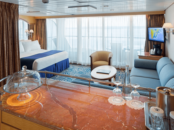 RCI Vision of the Seas Grand Suite 1 Bedroom.png